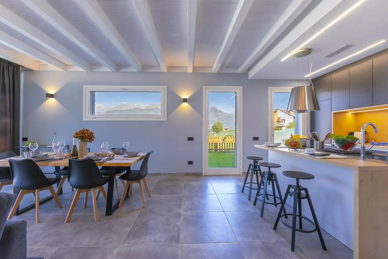 Villa Breva Colico 0*,